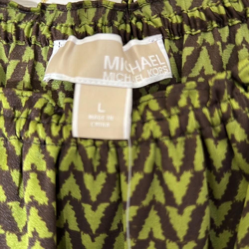 NWT Michael Kors Women’s Top Size Large Brown & Green long Sleeves Blouse - Picture 5 of 5
